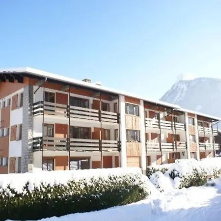 Jangilau - Large, Triple Aspect In * Morzine